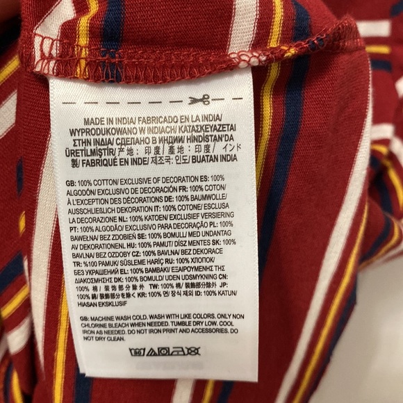 🎉HOST PICK🎉Vans Medium Cropped T - Picture 5 of 5